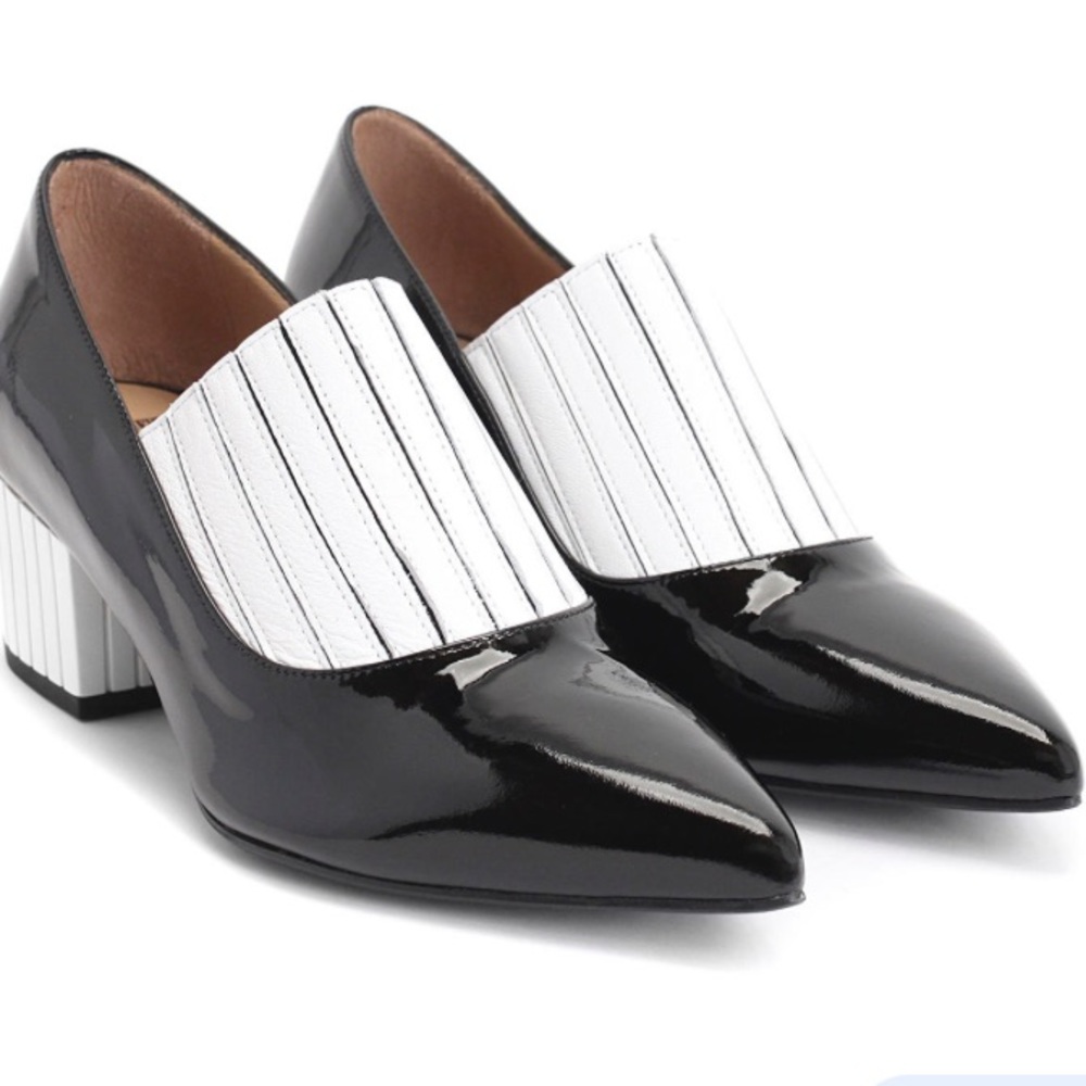 John flueglov Bardot  black white pump size 10